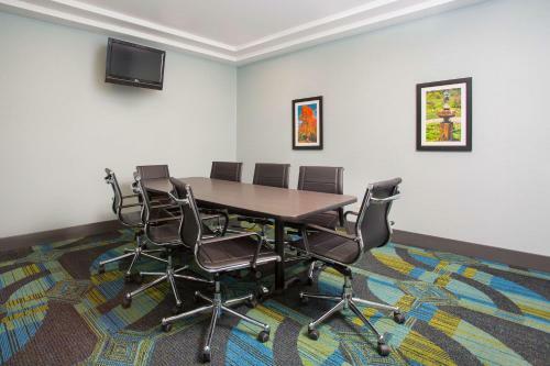 The North Shore Hotel