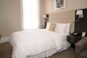 Hostal Newbury Guest House