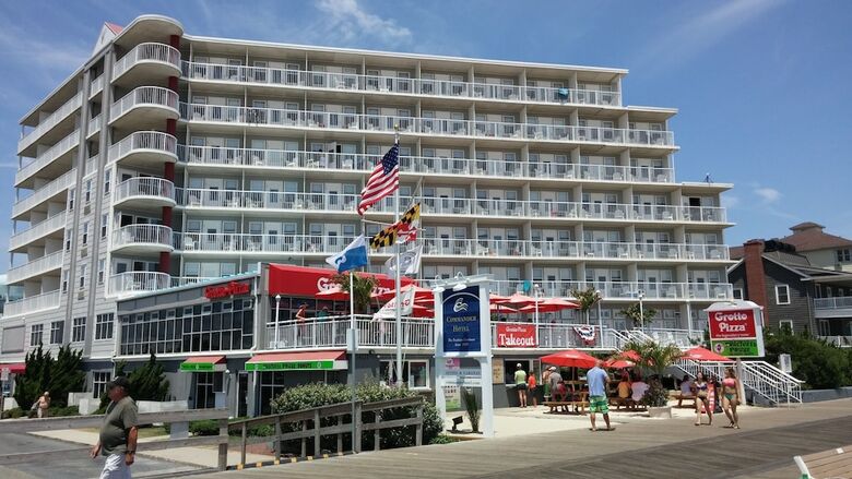Commander Hotel