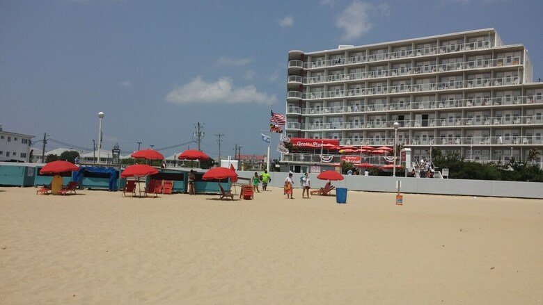 Commander Hotel