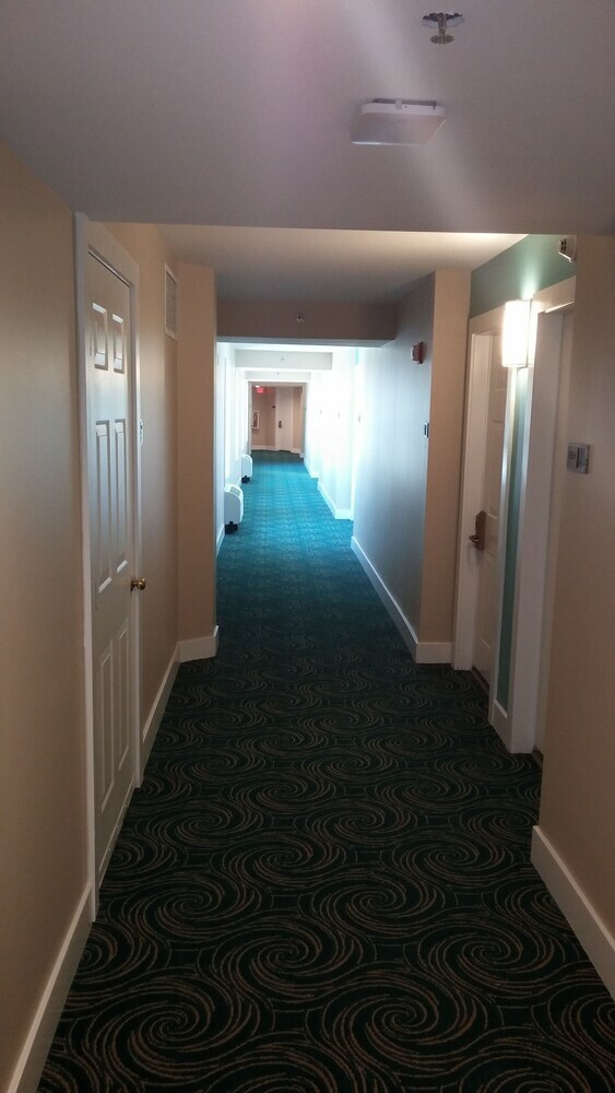 Commander Hotel