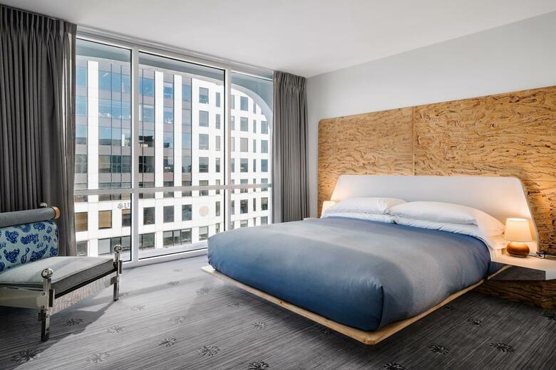 Radisson Hotel & Suites Austin Downtown