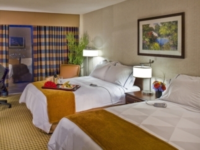 Radisson Hotel & Suites Austin Downtown