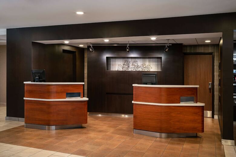 Hotel Courtyard By Marriott Phoenix Camelback