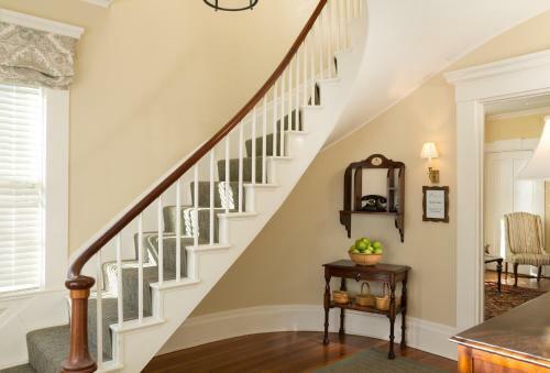 Bed & Breakfast Brass Lantern Inn