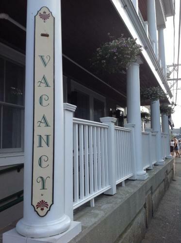 Hostal The Crown & Anchor