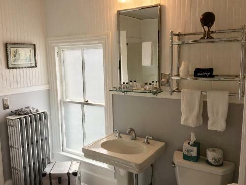 Bed & Breakfast Queen Vic Guest House