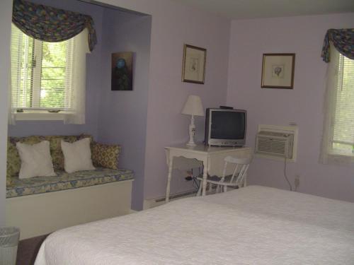 Cranberry Manor B&B