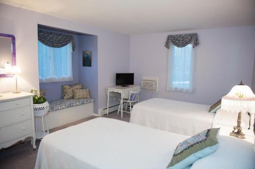 Cranberry Manor B&B
