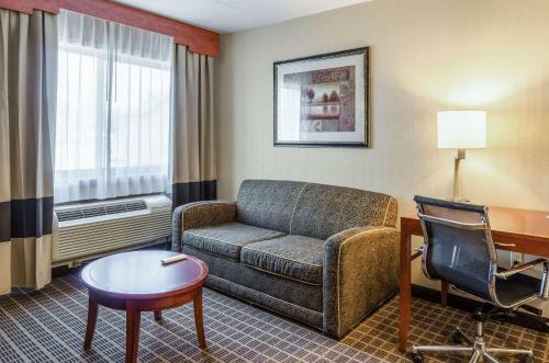 Hotel Comfort Inn & Suites West Springfield