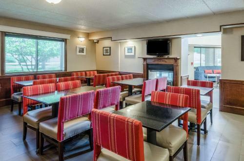 Hotel Comfort Inn & Suites West Springfield
