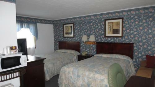 Villager Motel