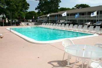 Town And Country Motor Lodge