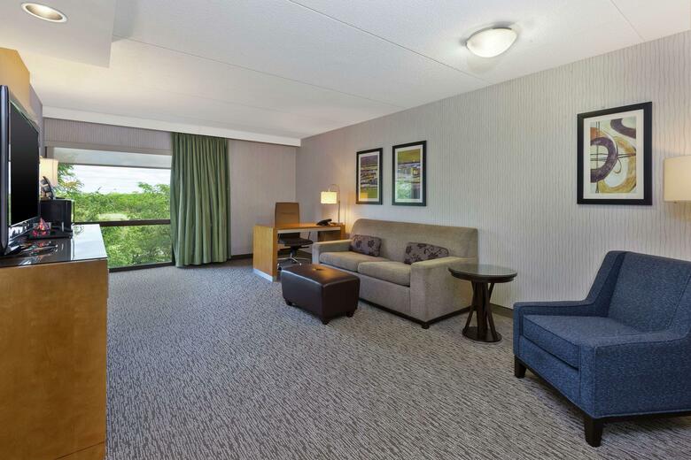 Hotel Hilton Suites Auburn Hills