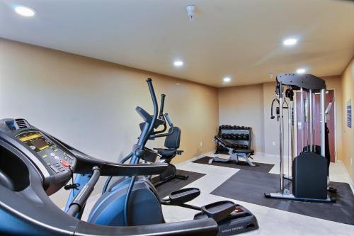 Cobblestone Hotel & Suites - Beulah