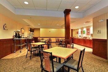 Hotel Comfort Suites Grand Rapids North
