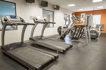 Hotel Comfort Suites Grand Rapids North