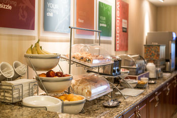 Hotel Comfort Suites Grand Rapids North