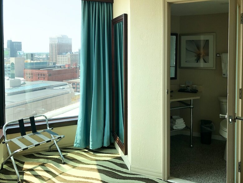 Hotel Crowne Plaza Detroit Downtown Riverfront