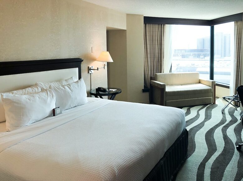 Hotel Crowne Plaza Detroit Downtown Riverfront
