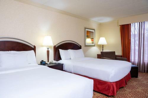 Hotel Doubletree By Hilton Grand Rapids-airport