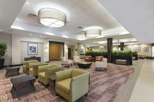 Hotel Doubletree By Hilton Grand Rapids-airport
