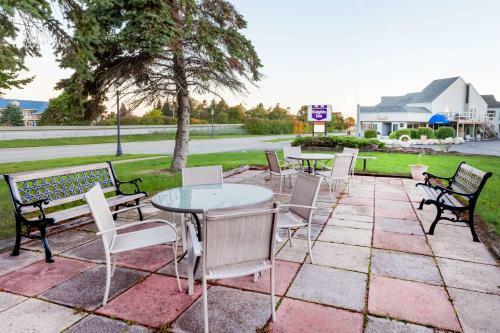 Motel Knights Inn Mackinaw City