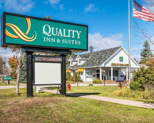 Hotel Quality Inn And Suites Mackinaw City