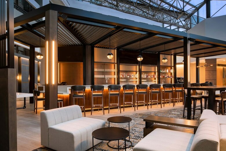 Hotel Sheraton Detroit Metro Airport