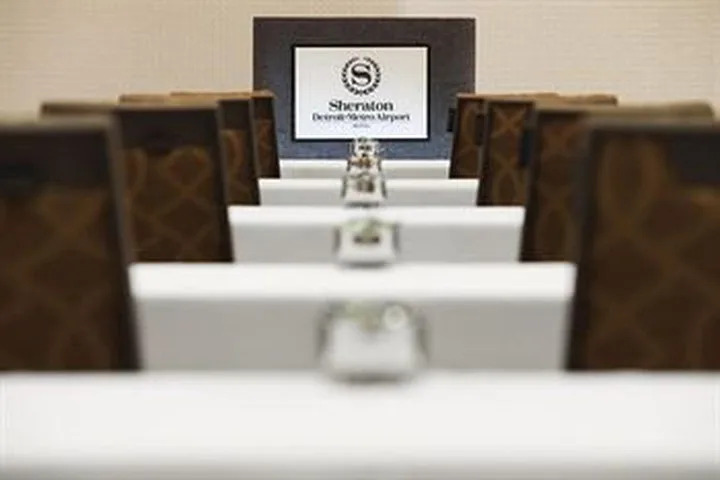 Hotel Sheraton Detroit Metro Airport