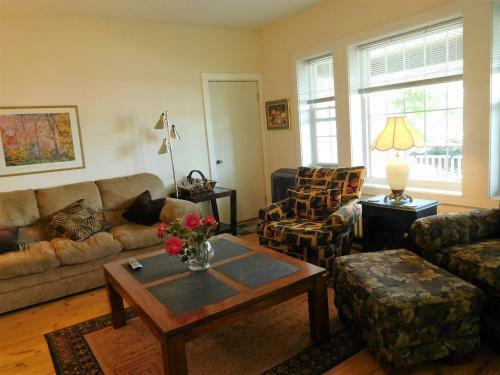 Apartamento The Chattelle House, House At Saint Ignace