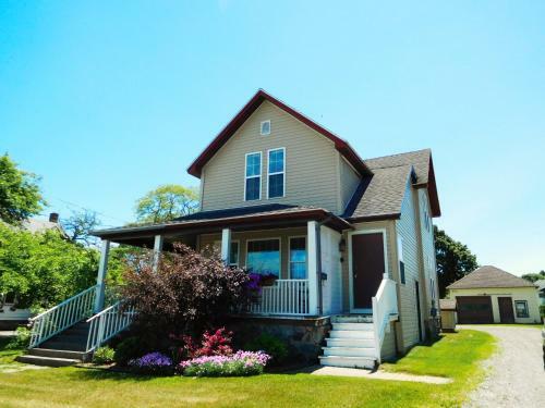 Apartamento The Chattelle House, House At Saint Ignace