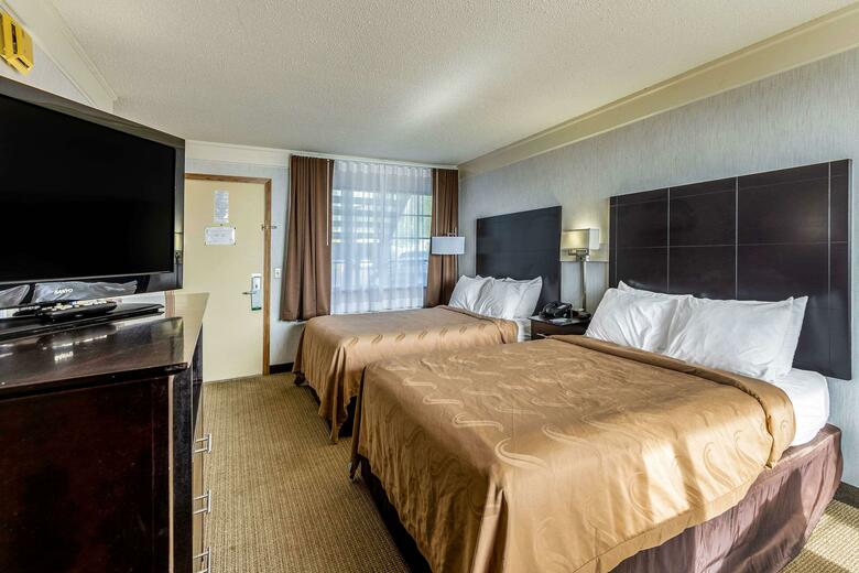 Hotel Quality Inn Lakefront