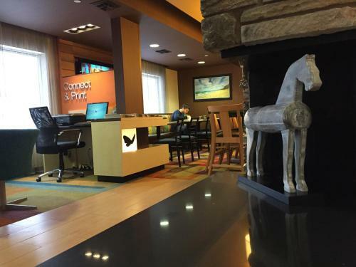 Hotel Fairfield Inn & Suites Traverse City