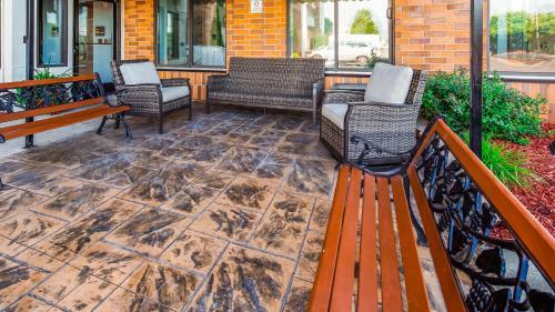 Hotel Baymont Inn And Suites Warren