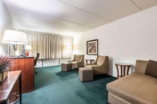 Hotel Quality Inn & Suites