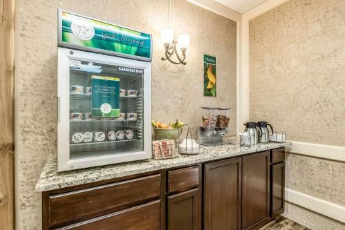 Hotel Quality Inn & Suites