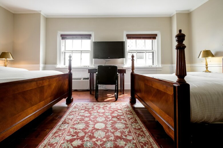 Hotel 340