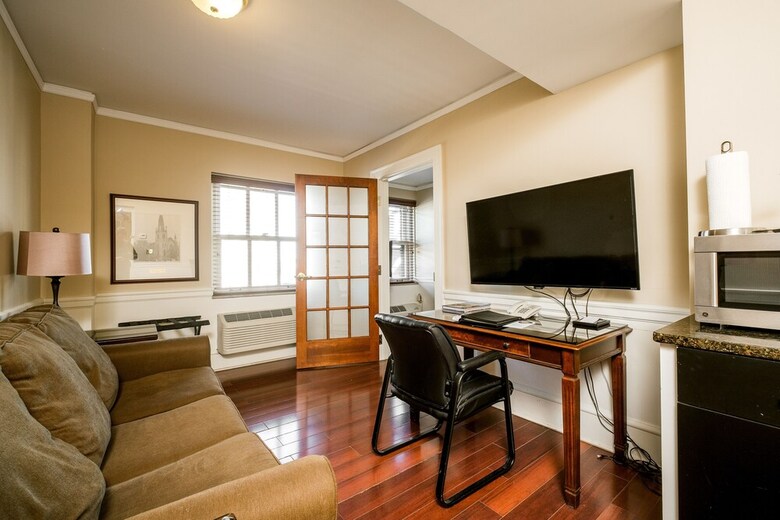 Hotel 340
