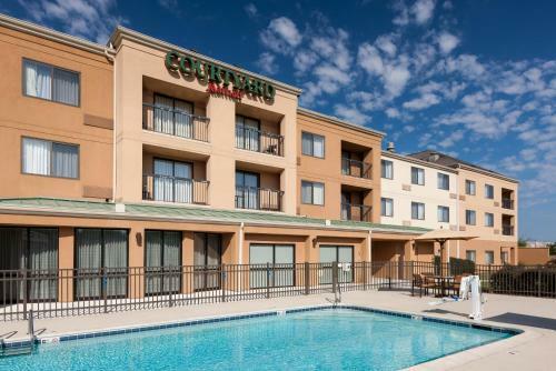 Hotel Courtyard Hattiesburg