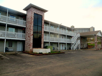 Motel Peach Tree Inn