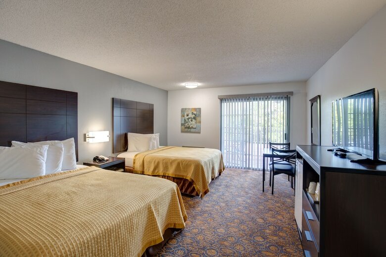 Hotel Southern Oaks Inn