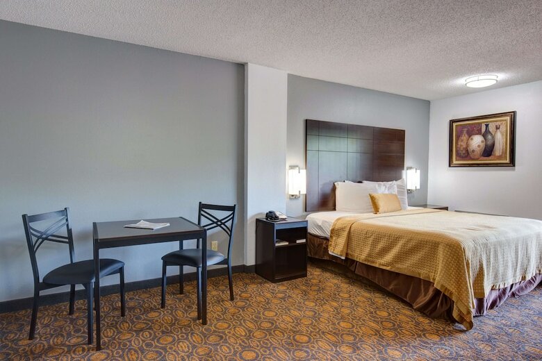 Hotel Southern Oaks Inn