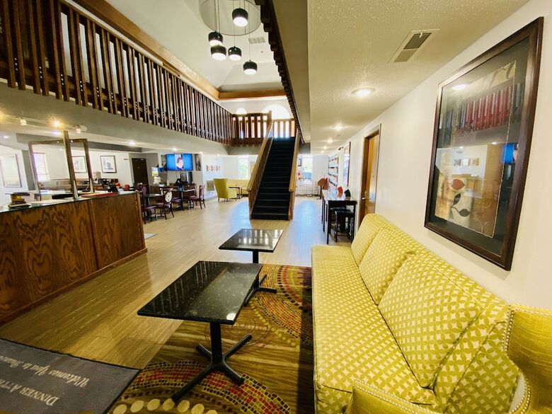 Hotel Southern Oaks Inn