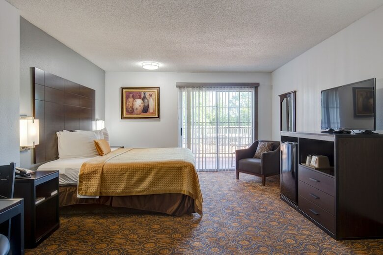 Hotel Southern Oaks Inn
