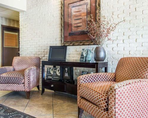 Hotel Mainstay Suites Saint Robert
