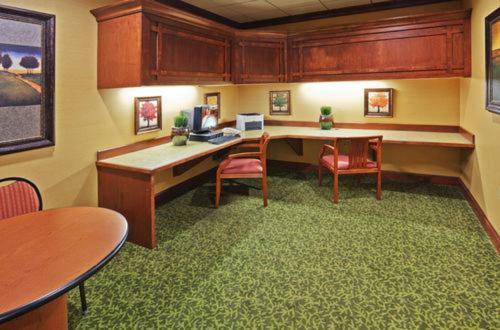 The Q Hotel & Suites