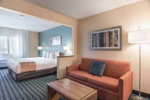Hotel Quality Inn & Suites
