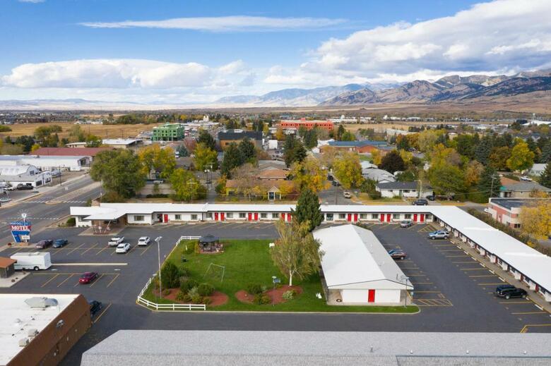 Royal 7 Budget Inn Motel