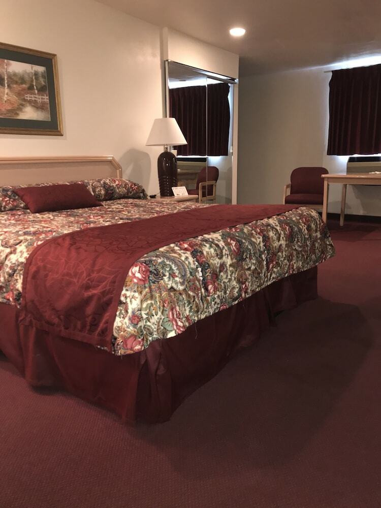 Thunderbird Motel